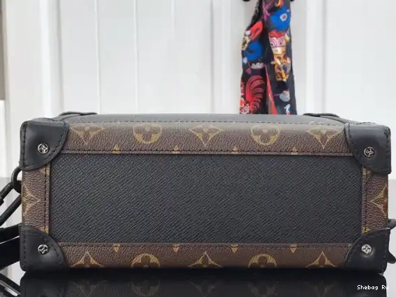 TRUNK SOFT LOUIS VUITTON 0617